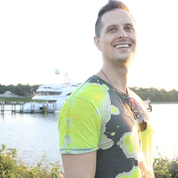 Meet your Posher, Adam - Picture 1 of 1